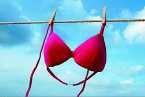 女性佩戴胸罩也会患上癌症