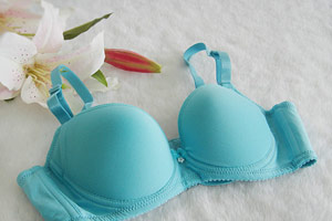 胸围：中国女人适合哪种罩杯
