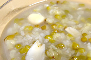 绿豆粥　夏季三类人群千万碰不得