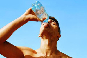 健康男人一天的“水计划”