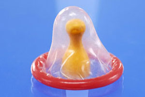 用避孕套后 为何肚子却疼了