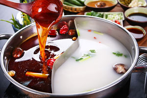 秋冬吃火锅 涮肉忌半生不熟