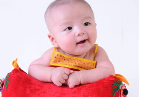 孩子爱玩小鸡鸡怎么办？