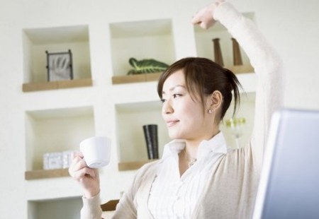 电脑辐射伤眼厉害 白领你重视了吗？