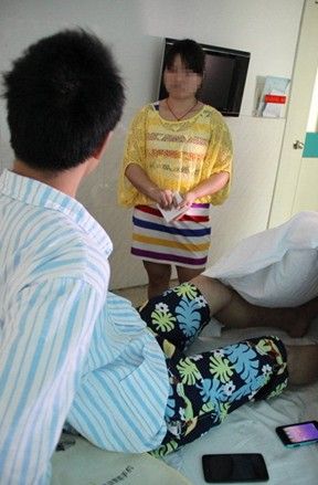 男子做包皮手术致下体被烤熟 被迫切除(图) 男子做包皮手术致下体被烤熟 被迫切除(图)