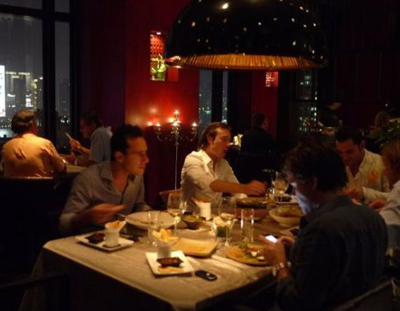 睡觉前两小时最好不要进食