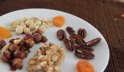 坚果类食品有哪些
