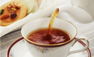 金秋品红茶 男人暖胃更健康