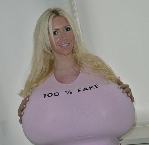 令人瞠目结舌的超级巨乳
