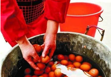 盘点世界各地奇葩的变态食物盘点世界各地奇葩的变态食物