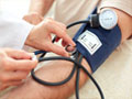 使用电子血压计测血压的时候需要注意...