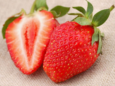 说说莓果的养生功效说说莓果的养生功效草莓2.jpg